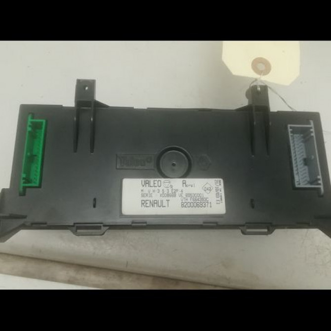 Commande de chauffage occasion RENAULT CLIO II Phase 2 06-2001->07-2006 1.4 16v 2