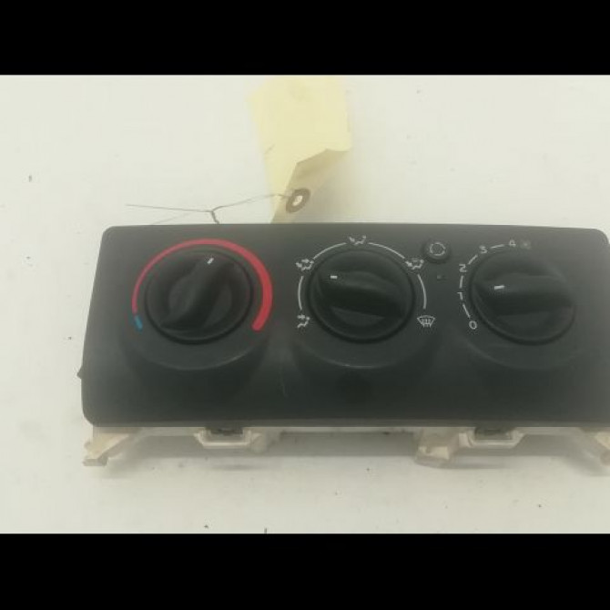 Commande de chauffage occasion RENAULT CLIO II Phase 2 06-2001->07-2006 1.5 DCI 65ch 1