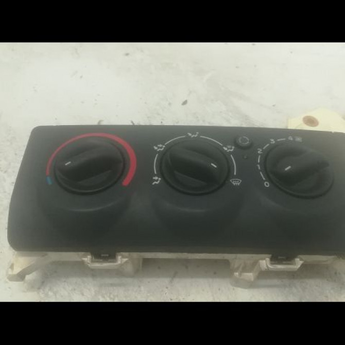 Commande de chauffage occasion RENAULT CLIO II Phase 2 06-2001->07-2006 1.5 DCI 65ch 1