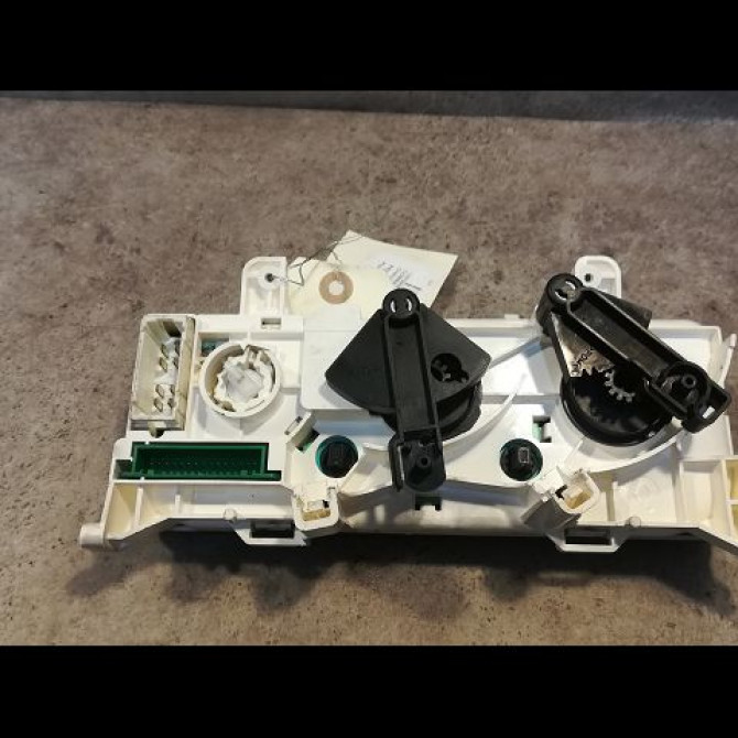 Commande de chauffage occasion RENAULT CLIO II Phase 2 06-2001->07-2006 1.2 16v 2