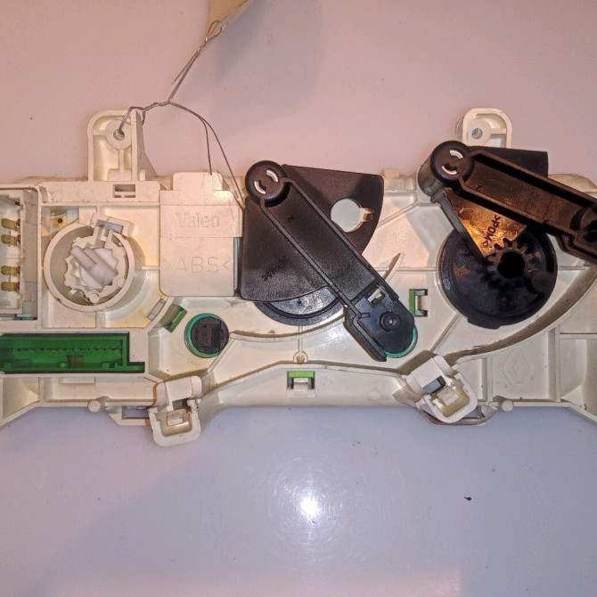 Commande de chauffage occasion RENAULT CLIO II Phase 2 06-2001->07-2006 1.2 2