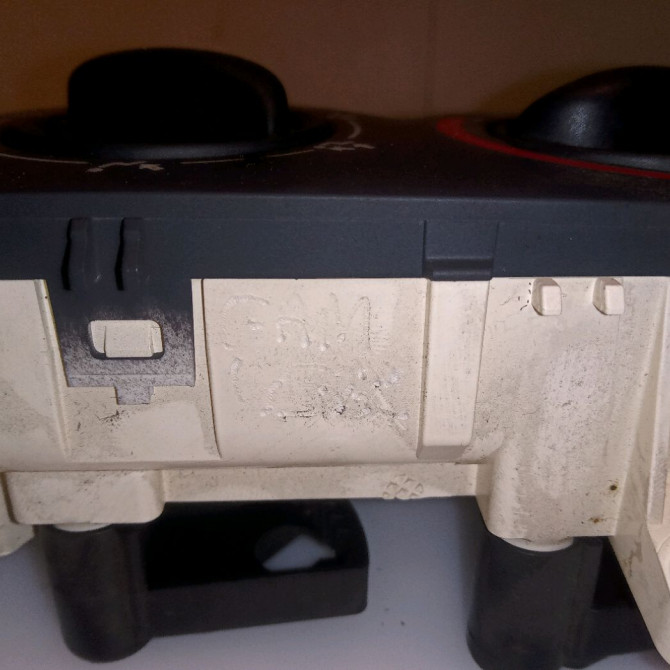 Commande de chauffage occasion RENAULT CLIO II Phase 2 06-2001->07-2006 1.2 3