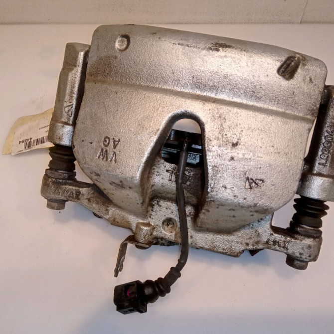 Etrier de frein avant gauche occasion TRANSPORT 7LA615123A 1