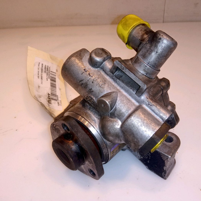 Pompe direction assistee occasion MERCEDES CLASSE C II Phase 1 05-2000->03-2004 C 220 CDI 24669501 2
