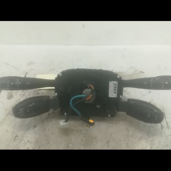 Bloc commodos occasion PEUGEOT 207 Phase 1 04-2006->06-2013 1.4i 16v 90ch 6242YP 1