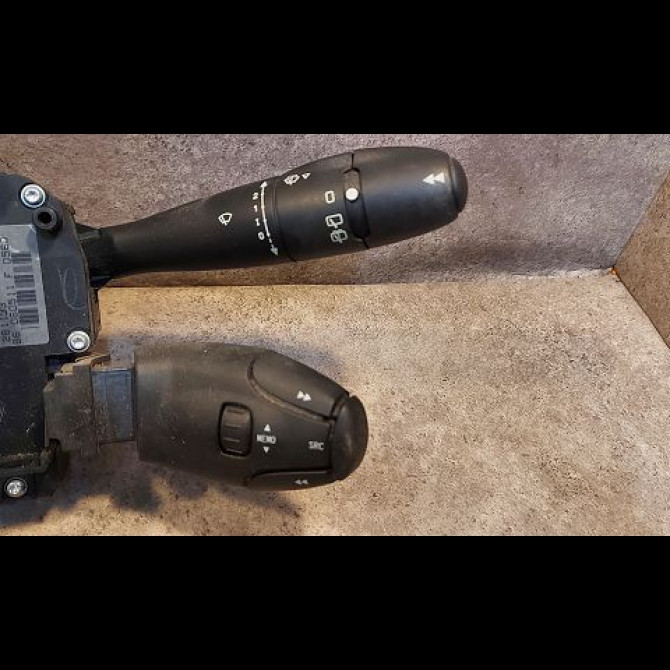 Bloc commodos occasion PEUGEOT 207 Phase 1 04-2006->06-2013 1.4 HDI 70ch 6242YP 2