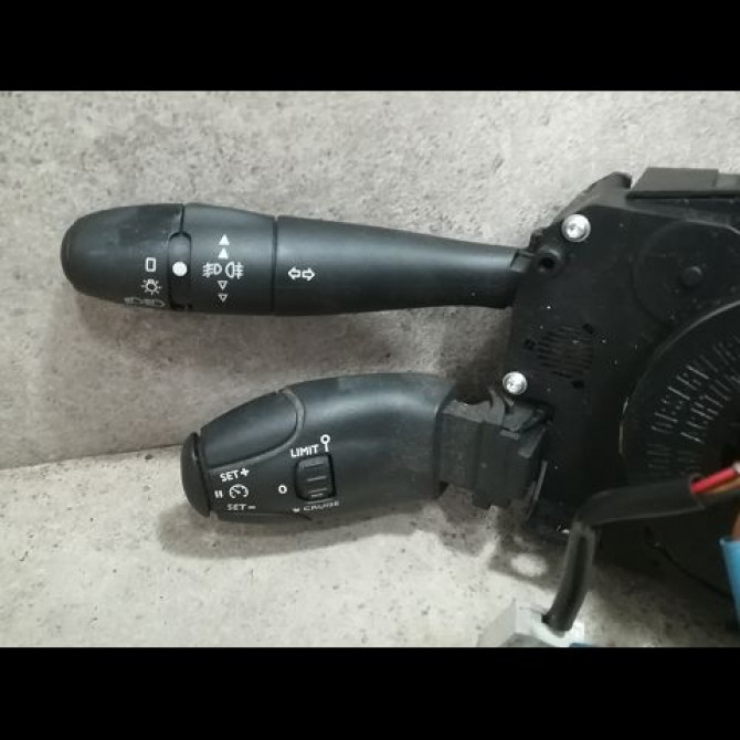 Bloc commodos occasion PEUGEOT 207 Phase 1 04-2006->06-2013 1.4 VTI 16v 95ch 6242YP 3