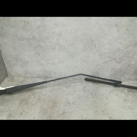 Bras essuie-glace avant droit occasion PEUGEOT 207 Phase 1 04-2006->06-2013 1.6 HDI 8v 92ch 6429AL