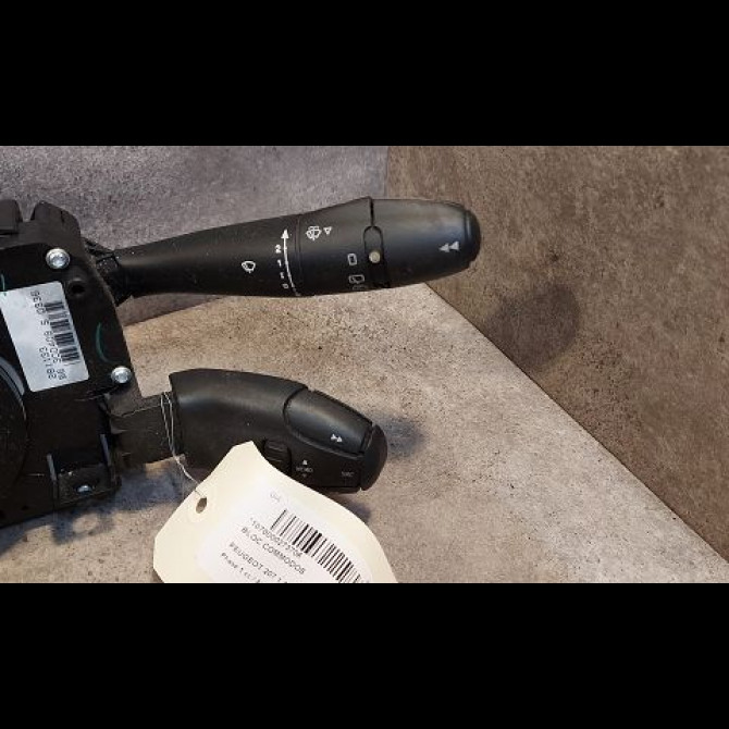 Bloc commodos occasion PEUGEOT 207 Phase 1 04-2006->06-2013 1.4 HDI 6242ST 2