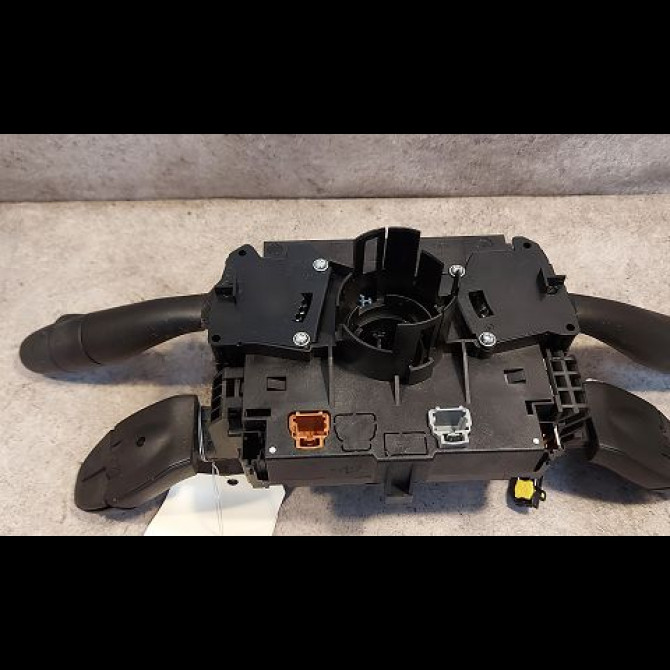 Bloc commodos occasion PEUGEOT 207 Phase 1 04-2006->06-2013 1.4 HDI 6242ST 4