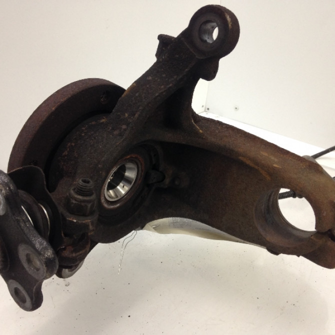 Moyeu avg occasion PEUGEOT 207 Phase 1 04-2006->06-2013 335086 4