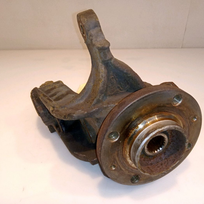 Moyeu avg occasion PEUGEOT 207 Phase 1 04-2006->06-2013 1.4 HDI 70ch 335086 1