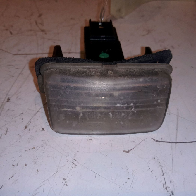 Eclaireur plaque de police g occasion PEUGEOT 207 Phase 1 04-2006->06-2013 1.4 HDI 70ch 1