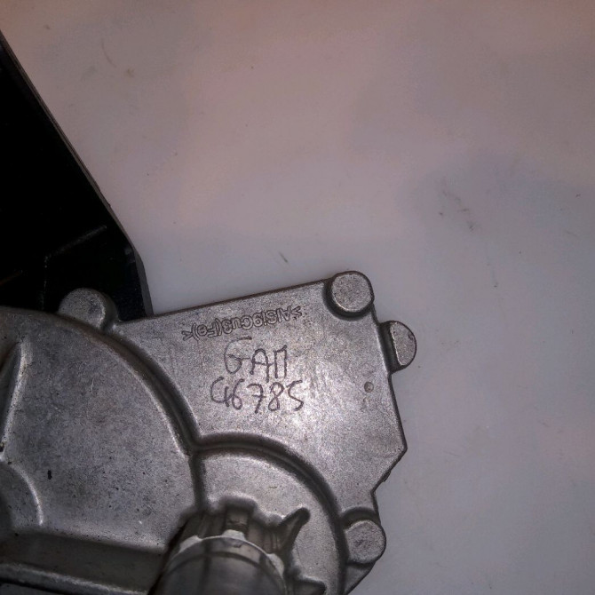 Moteur essuie-glace arrière occasion PEUGEOT 207 Phase 1 04-2006->06-2013 1.6 HDI 8v 92ch 4