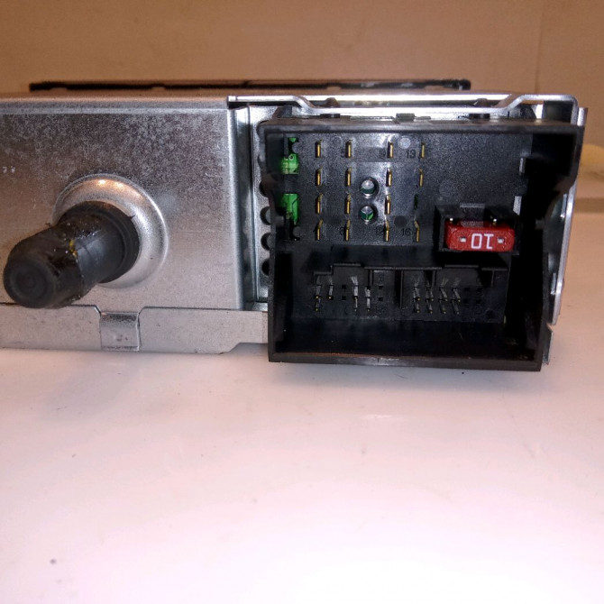 Autoradio occasion PEUGEOT 207 Phase 1 04-2006->06-2013 1.6 HDI 8v 92ch 2