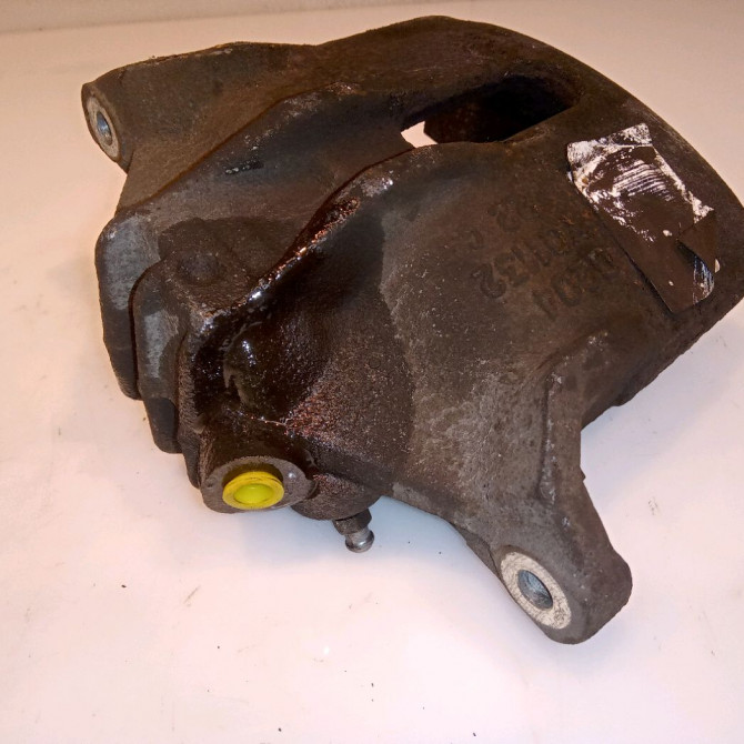 Etrier de frein avant droit occasion PEUGEOT 207 Phase 1 04-2006->06-2013 1.6 HDI 8v 92ch 2