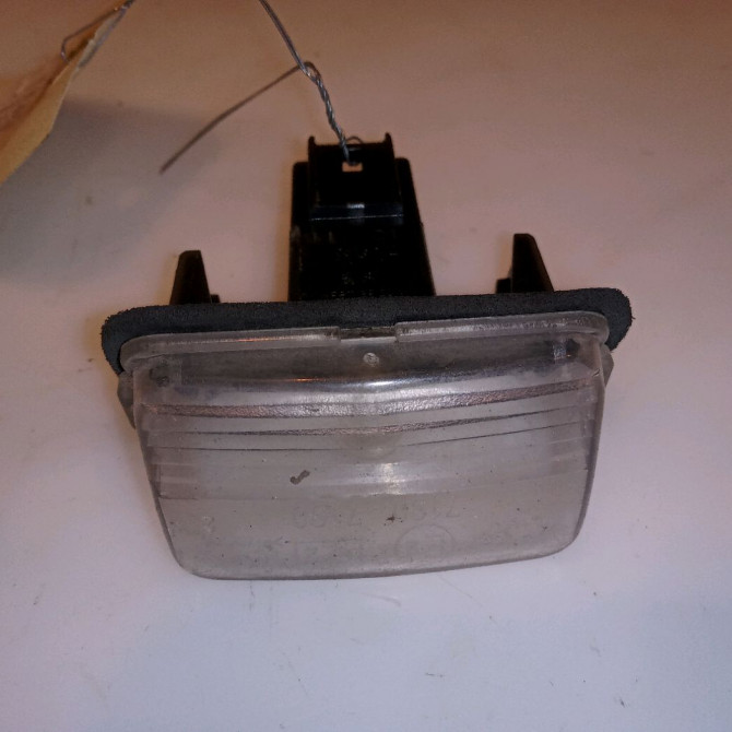 Eclaireur plaque de police g occasion PEUGEOT 207 Phase 1 04-2006->06-2013 1.6 HDI 8v 92ch 1