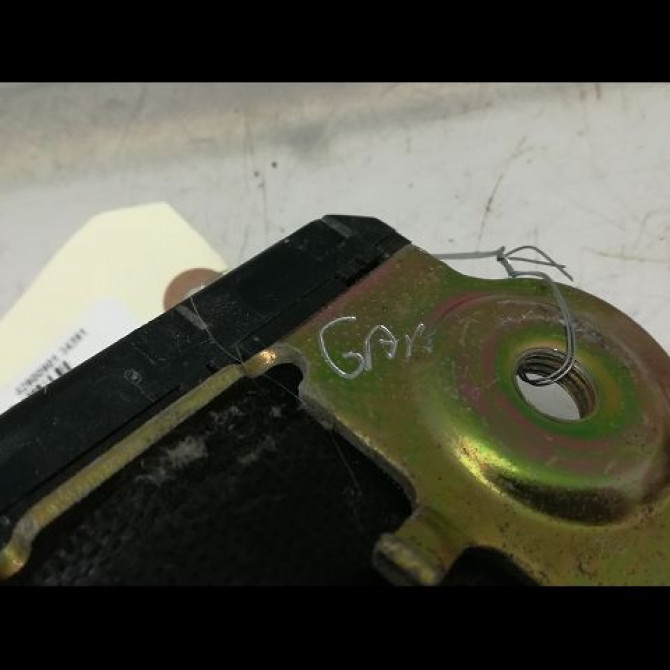 Ceinture avant gauche occasion OPEL CORSA I Phase 1 01-1985->06-1990 1.0i 13122391 4