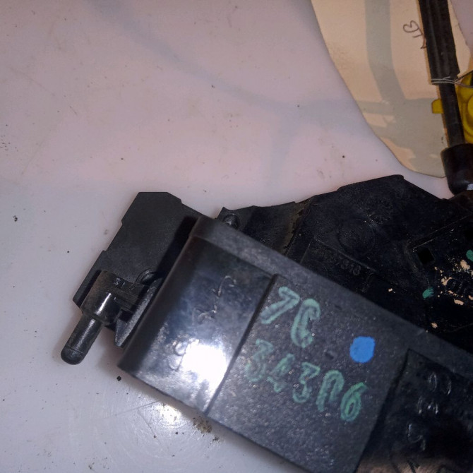 Serrure porte ard occasion PEUGEOT 207 Phase 1 04-2006->06-2013 1.6 HDI 16v 110ch 9138H9 3