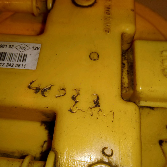 Jauge a carburant occasion RENAULT CLIO IV Phase 1 07-2012->... 1.5 DCI 90ch 172021275R 5