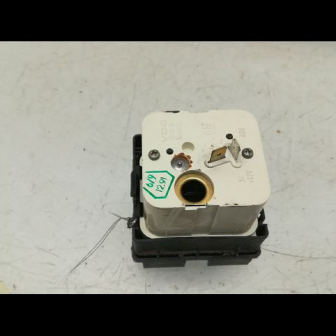 Montre occasion OPEL CORSA I Phase 1 01-1985->06-1990 1.0i 2