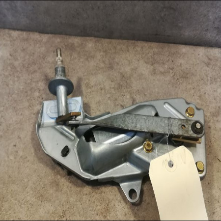 Moteur essuie-glace arrière occasion RENAULT MEGANE I Phase 2 03-1999->06-2003 1.4i 16v 8200028554