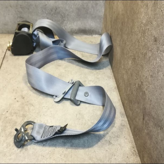 Ceinture arrière droite occasion RENAULT MEGANE I Phase 2 03-1999->06-2003 1.4 16v 7700430829 1