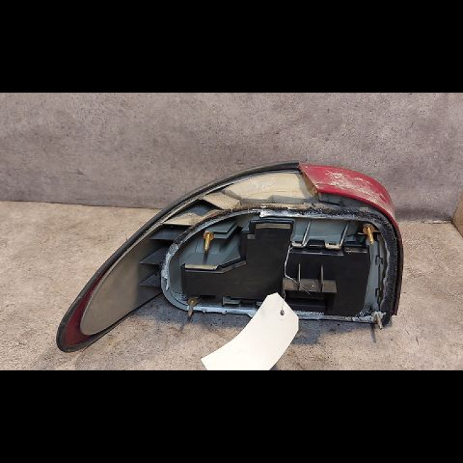 Feu arrière droit occasion FORD MONDEO I Phase 1 01-1993->09-1996 1.8 TD 2