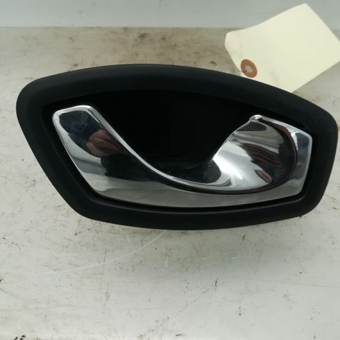 Poignee int porte ard occasion RENAULT CAPTUR Phase 1 02-2013->... 1.2i 118 16V 806701025R 1
