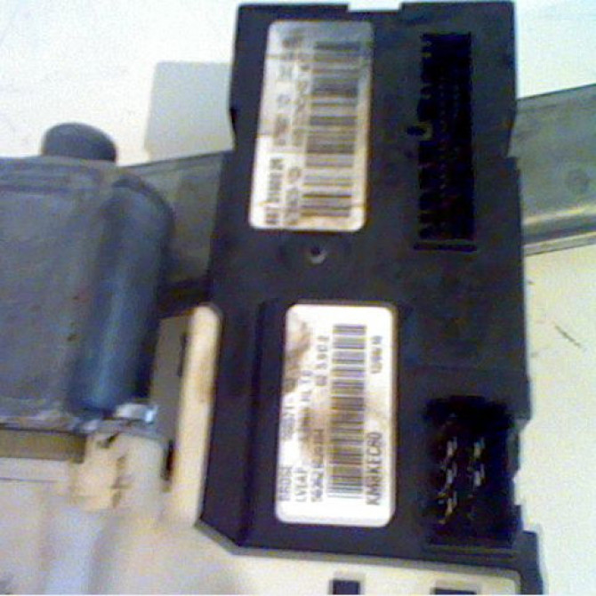 Mecanisme+moteur leve-glace avg occasion RENAULT LAGUNA III Phase 2 11-2010->03-2013 1.5 DCI 8v 110ch 807010002R 2