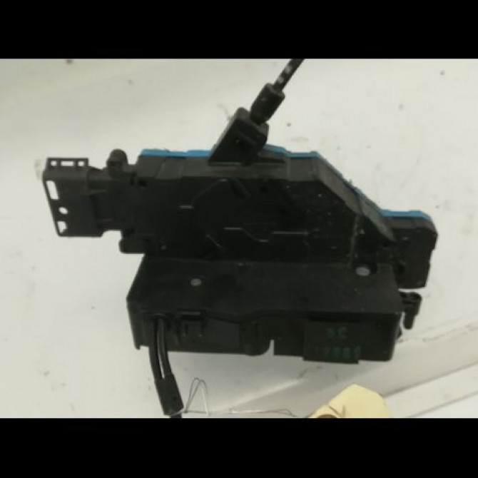 Serrure porte arg occasion PEUGEOT 207 Phase 1 04-2006->06-2013 1.6 HDI 16v 90ch 9137F9 3