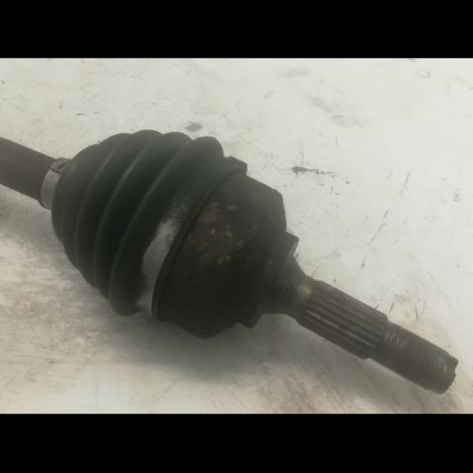 Transmission avant gauche occasion PEUGEOT 207 Phase 1 04-2006->06-2013 1.4 HDI 70ch 3272PV 2