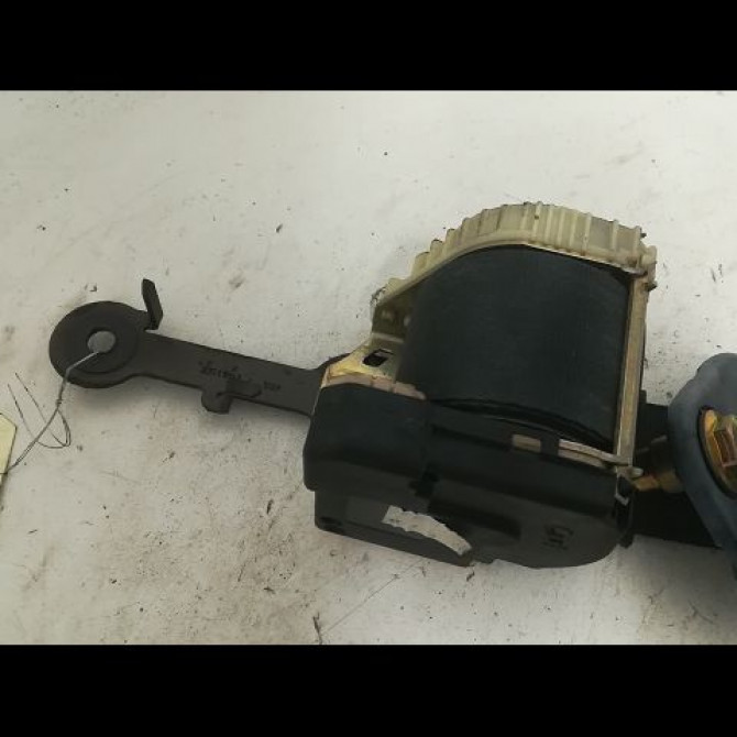 Ceinture avant droite occasion RENAULT CLIO CAMPUS II Phase 1 07-2006->07-2009 1.2i 16v 75ch 8200068567 2