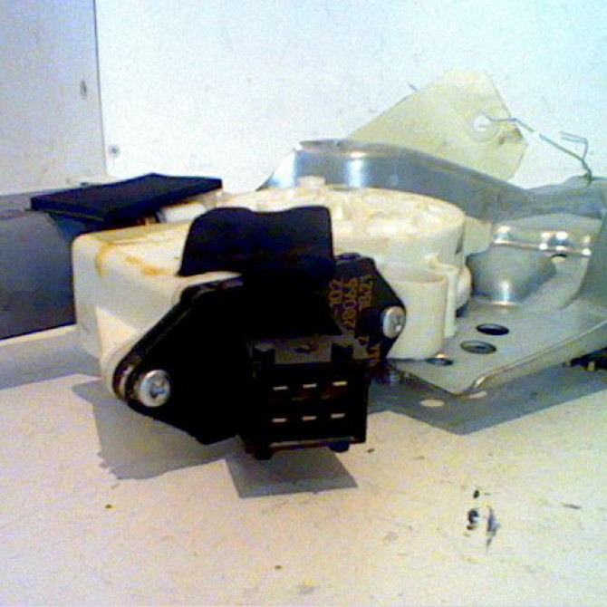 Mecanisme + moteur lève-glace avant droit occasion OPEL VECTRA III Phase 1 06-2002->10-2005 2.2 DTI 16v 125ch 93171821 2