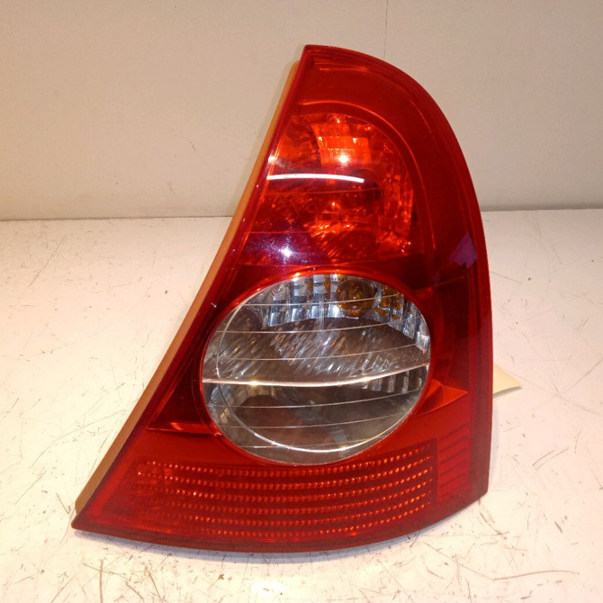 Feu arrière droit occasion RENAULT CLIO CAMPUS II Phase 1 07-2006->07-2009 1.2i 1