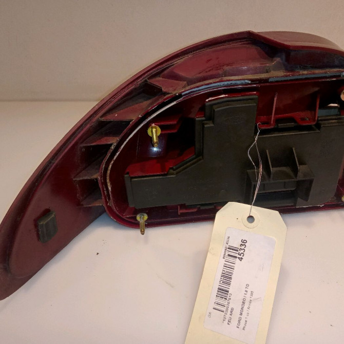 Feu arrière droit occasion FORD MONDEO I Phase 1 01-1993->09-1996 1.8 TD 2