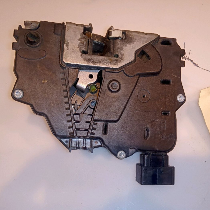 Serrure porte arg occasion OPEL CORSA IV Phase 1 09-2006->12-2010 1.2 TWINPORT 80ch 13258266 2