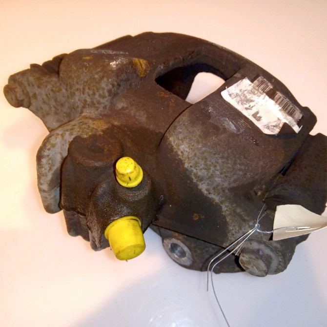 Etrier de frein avant droit occasion PEUGEOT 207 Phase 1 04-2006->06-2013 1.4 VTI 16v 95ch 4400R9 2