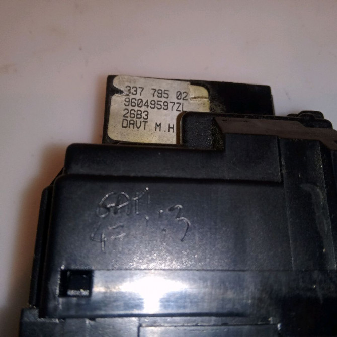 Commande essuie glace occasion CITROEN SAXO Phase 2 09-1999->12-2004 1.1i 60ch 4