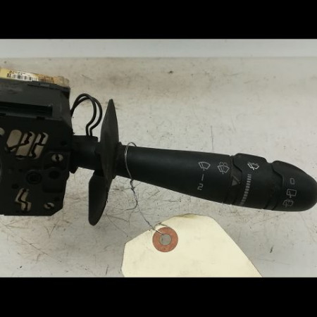 Commande essuie glace occasion RENAULT MEGANE I Phase 2 03-1999->06-2003 1.4i 16v 7701047262