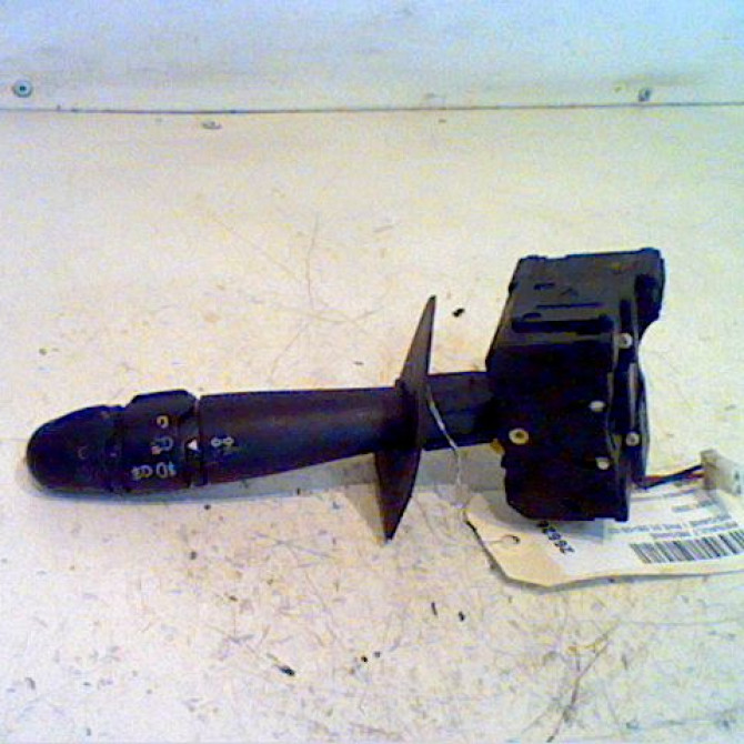 Commande clignotant occasion RENAULT MEGANE I Phase 2 03-1999->06-2003 1.6 16v 7701047261 1