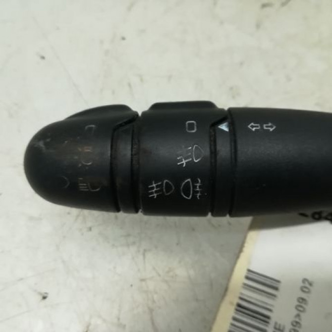 Commande clignotant occasion RENAULT MEGANE I Phase 2 03-1999->06-2003 1.9 DTI 7701047261 2