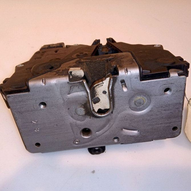 Serrure porte avg occasion OPEL CORSA IV Phase 1 09-2006->12-2010 1.2 TWINPORT 80ch 13258272 1