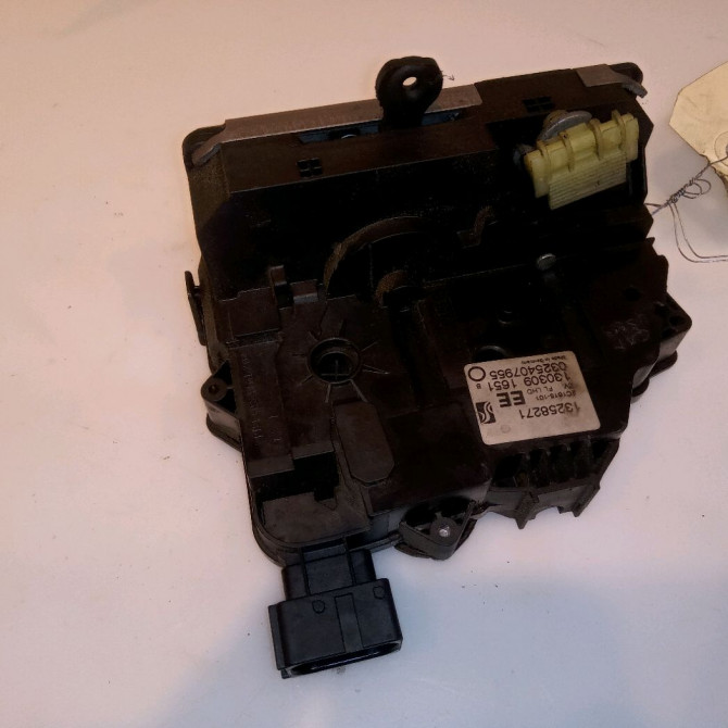 Serrure porte avg occasion OPEL CORSA IV Phase 1 09-2006->12-2010 1.2 TWINPORT 80ch 13258272 3