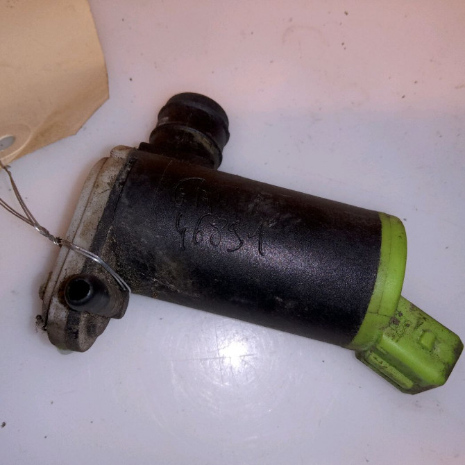 Pompe lave-glace avant occasion PEUGEOT 106 Phase 2 04-1996->09-2003 1.0i 643460 2