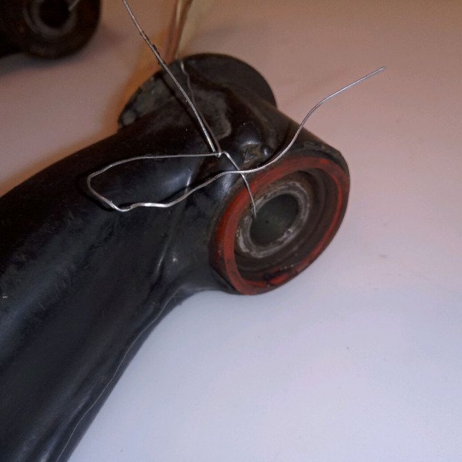 Triangle sup ard occasion FERRARI 146 Phase 1 04-1995->04-1999 3.5i V8 380ch 6