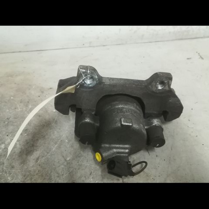 Etrier de frein avant droit occasion FIAT 500 II phase 2 04-2014->... 1.2i 69ch 77365813 2