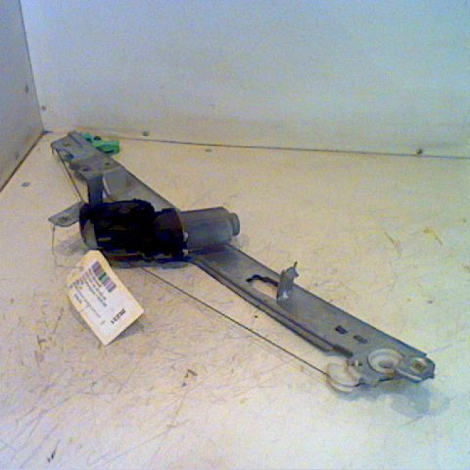 Mecanisme + moteur lève-glace avant droit occasion RENAULT MEGANE II Phase 1 09-2003->12-2005 8200646840 1