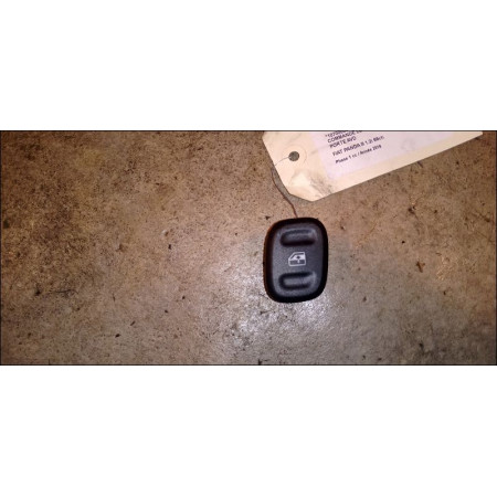 Commande lève-glace porte avant droite occasion FIAT PANDA III Phase 1 01-2012->... 1.2i 69ch 735536760