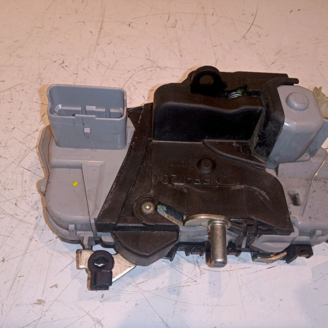 Serrure porte avd occasion CITROEN XSARA PICASSO Phase 2 02-2004->12-2010 1.6 HDI 110ch 9136J3 2